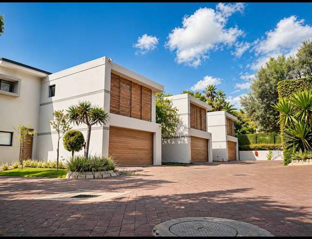 2 BEDROOM HOUSE FOR SALE IN MENLO PARK